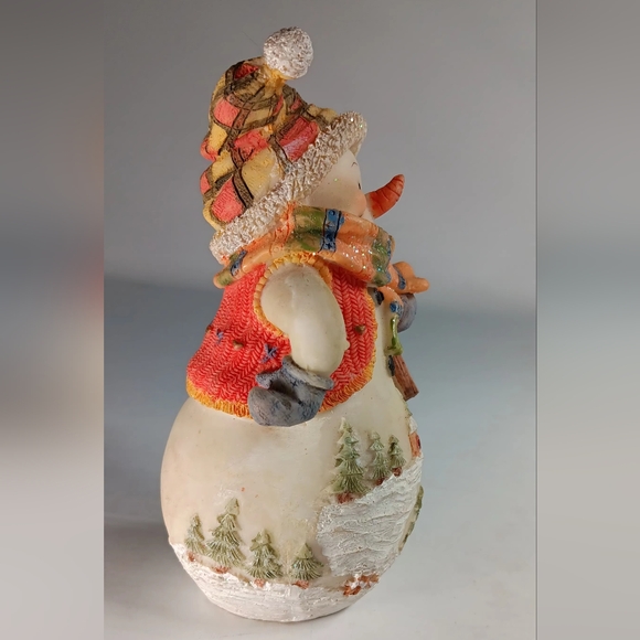 Vtg. Snowman Figurine,  Skiing Darling in Sweater, Scarf and Hat - Picture 4 of 7